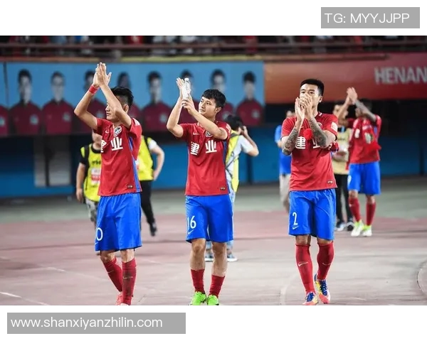 足球明星的儿子不幸夭折引发广泛关注和哀悼的背后故事